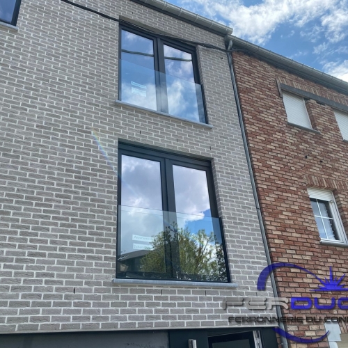 Travaux avec verre